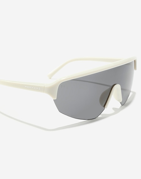 Sunglasses HAWKERS APEX - OPTIC WHITE DARK