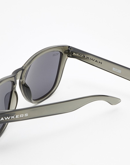 Sunglasses Hawkers CRYSTAL BLACK - DARK ONE