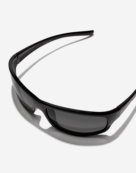 Sunglasses Hawkers BOOST - POLARIZED BLACK DARK