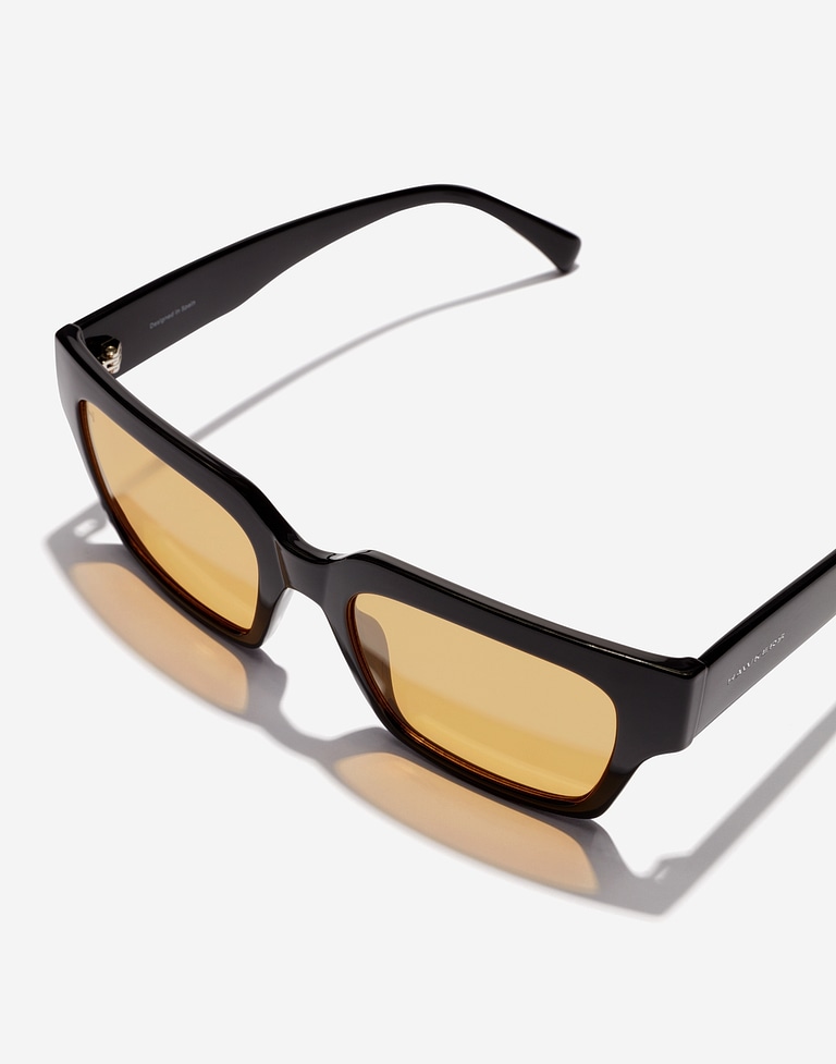 Sunglasses Hawkers MATE - BLACK MUSTARD ECO