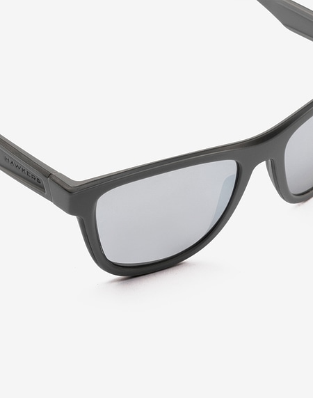 Sunglasses Hawkers GREY BLACK RUBBER - BLUE CHROME ONE S