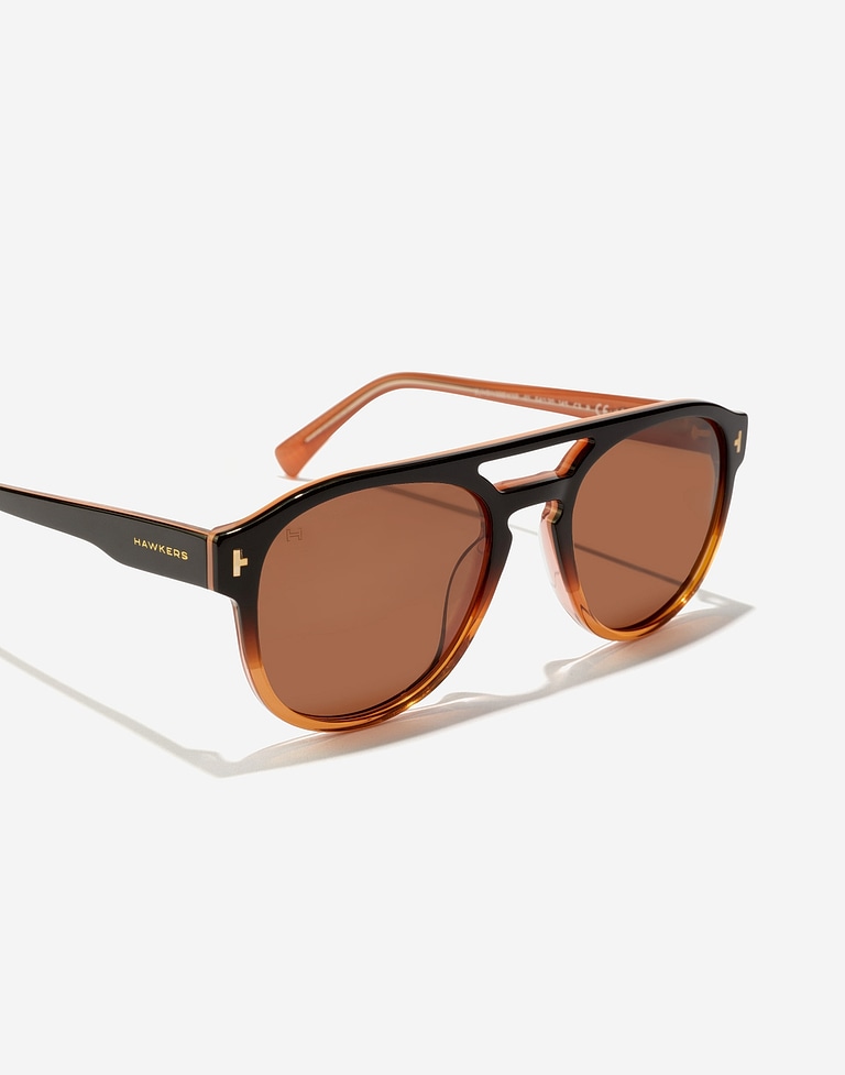 Nos Lunettes de Soleil Hawkers DIVER - POLARIZED BLACK BROWN