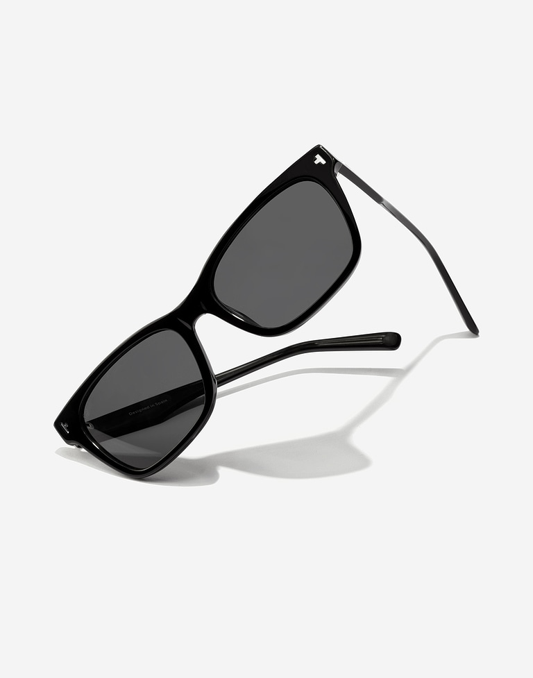 Sunglasses Hawkers MAZE - POLARIZED BLACK DARK
