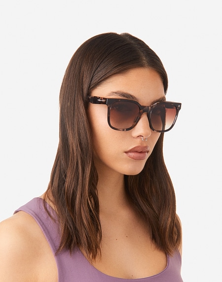Sunglasses Hawkers TRIBE - TIGER STONE GRADIENT WOLF