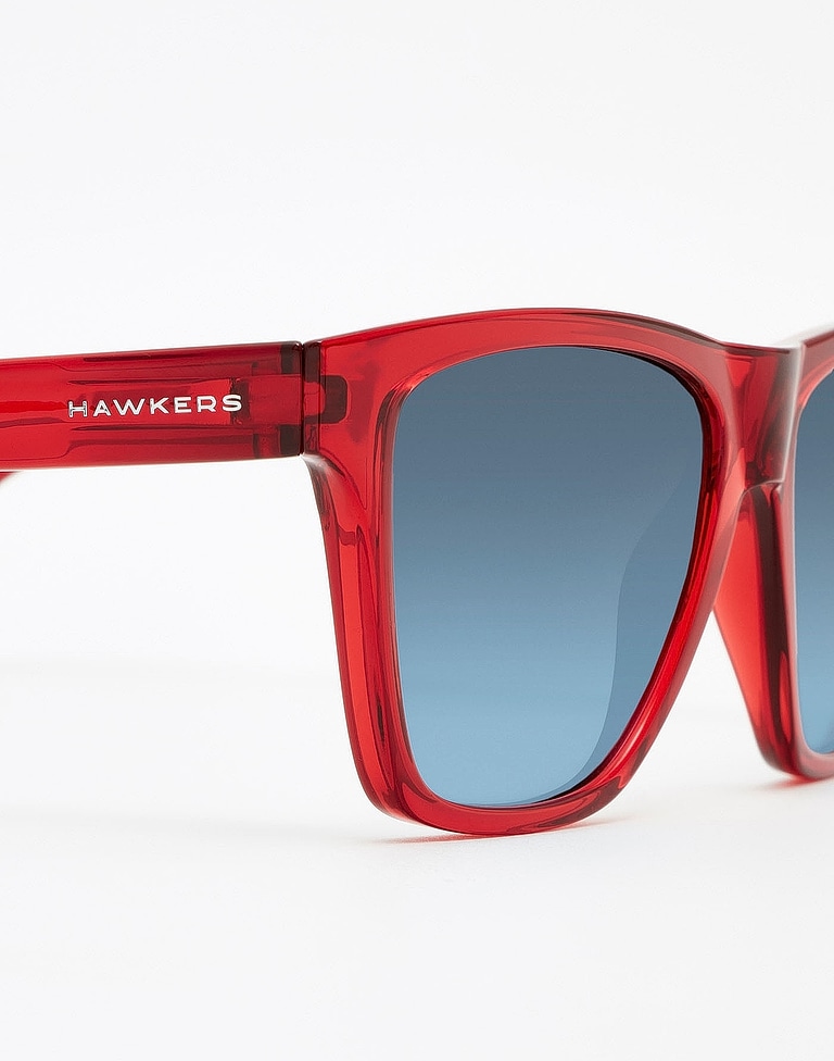 Sunglasses Hawkers CRYSTAL RED - BLUE GRADIENT ONE LS
