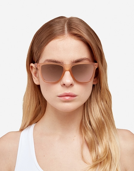 Lentes de sol Hawkers FROZEN ROSE GOLD ONE LS