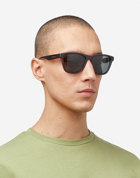 Sunglasses Hawkers ONE SPORT - POLARIZED RED BLACK