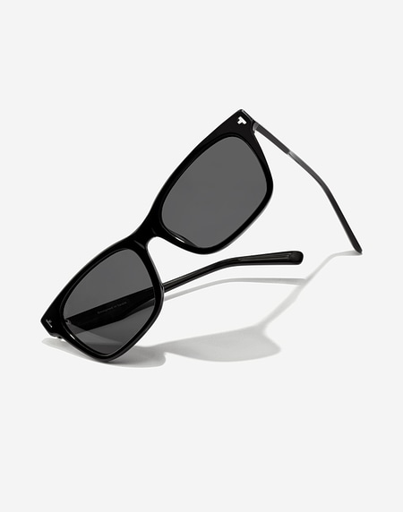 Sunglasses Hawkers MAZE - POLARIZED BLACK DARK