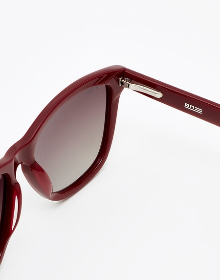 Sunglasses Hawkers DIAMOND BURGUNDY - DARK ONE X