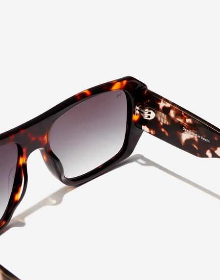 Sunglasses Hawkers HELL - BROWN CAREY IRON