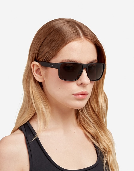 Lentes de sol Hawkers POLARIZED BLACK DARK FASTER