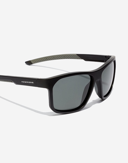 Sunglasses Hawkers COMANECI - POLARIZED BLACK DARK