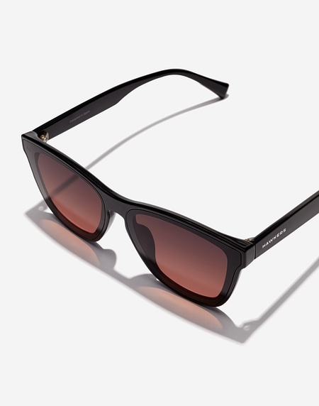 Sunglasses Hawkers DOWNTOWN MAX - BLACK GREY TO PINK