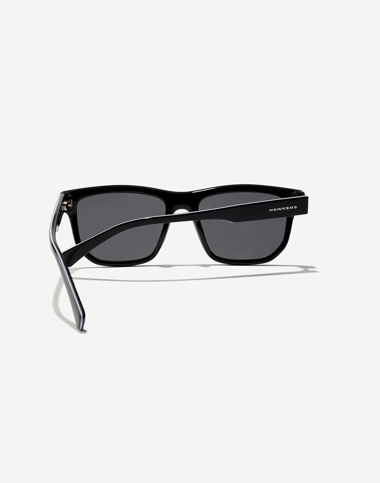 Nos Lunettes de Soleil Hawkers MARS - BLACK DARK ECO