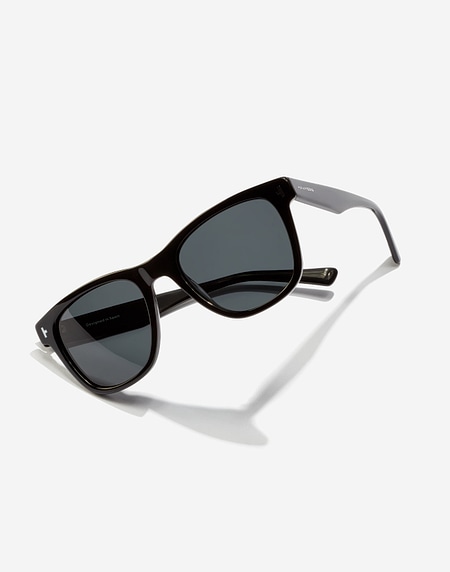 Sunglasses Hawkers ONE PAIR - POLARIZED BLACK DARK