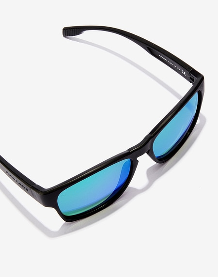 Sunglasses Hawkers CORE RAW - BLACK EMERALD