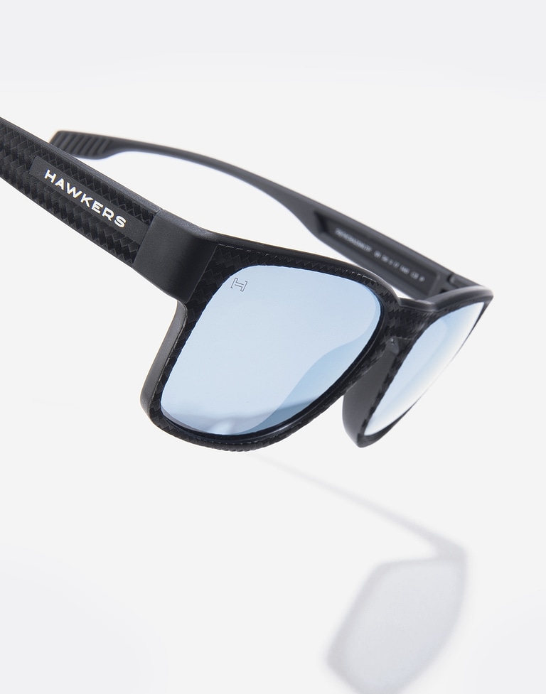 Sonnenbrille Hawkers CORE RAW CARBON FIBER - POLARIZED BLACK BLUE CHROME