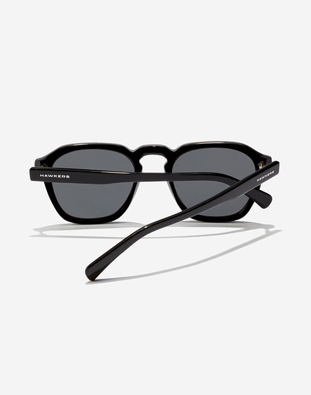 Sunglasses Hawkers BLACKJACK - POLARIZED BLACK DARK