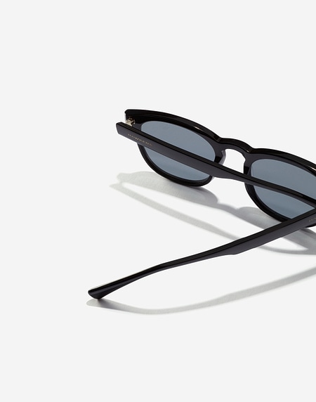 Sunglasses Hawkers BLACK DARK WOODY