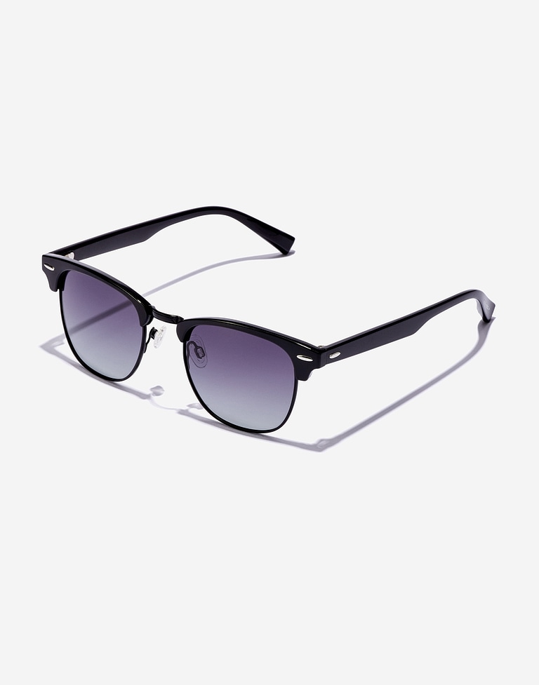 Sunglasses Hawkers CLASSIC BOLD - POLARIZED BLACK MATTE GREY