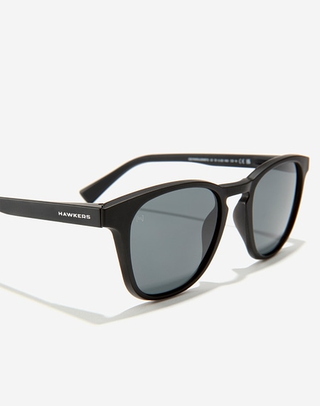 Nos Lunettes de Soleil Hawkers CLASSY RAW - BLACK DARK
