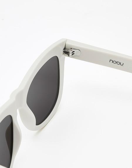 Sunglasses Hawkers CARBON WHITE SAND - DARK NOBU