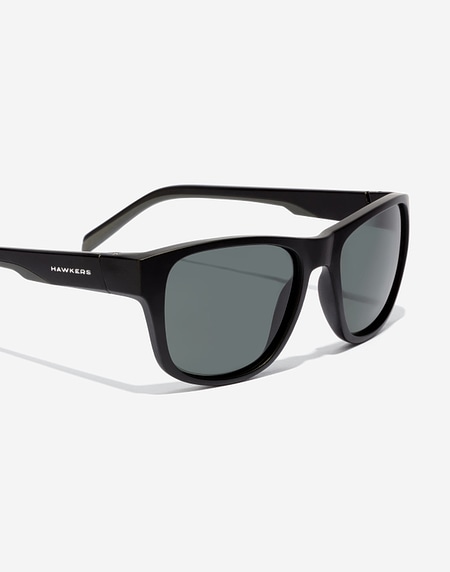 Sunglasses Hawkers OWENS - POLARIZED BLACK DARK