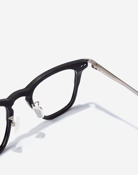 Blue Light Hawkers Black Aerate