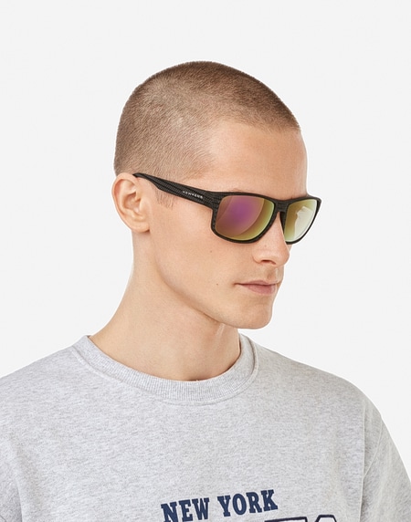 &Gamma;&upsilon;&alpha;&lambda;&iota;ά &eta;&lambda;ί&omicron;&upsilon; Hawkers FASTER RAW CARBON FIBER - BLACK JOKER