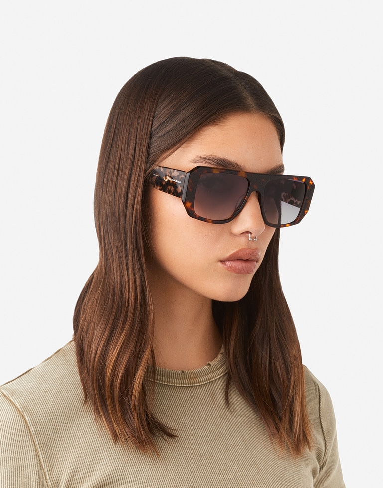Sunglasses Hawkers HELL - BROWN CAREY IRON