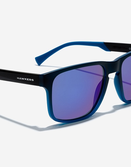 Nos Lunettes de Soleil Hawkers PEAK - BLACK FUSION SKY
