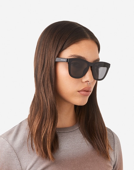 Sunglasses Hawkers DOWNTOWN MAX - BLACK DARK