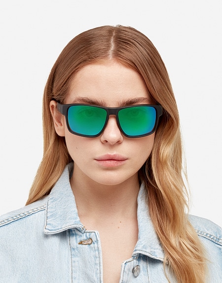 Nos Lunettes de Soleil Hawkers BLACK EMERALD FASTER