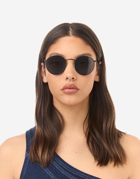 Sunglasses Hawkers MOMA MIDTOWN - POLARIZED BLACK GREY