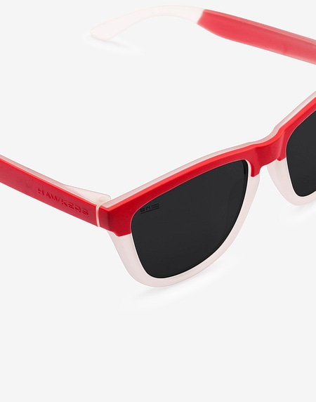 Sunglasses Hawkers RED FROZEN WHITE - DARK ONE S STRONG