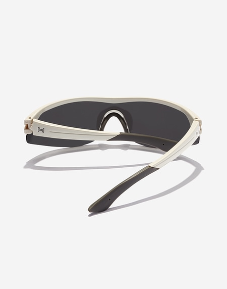 Sunglasses Hawkers ACTIVE - POLARIZED WHITE CHROME