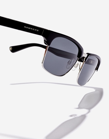 Sunglasses Hawkers CLASSIC VALMONT - POLARIZED BLACK GREY