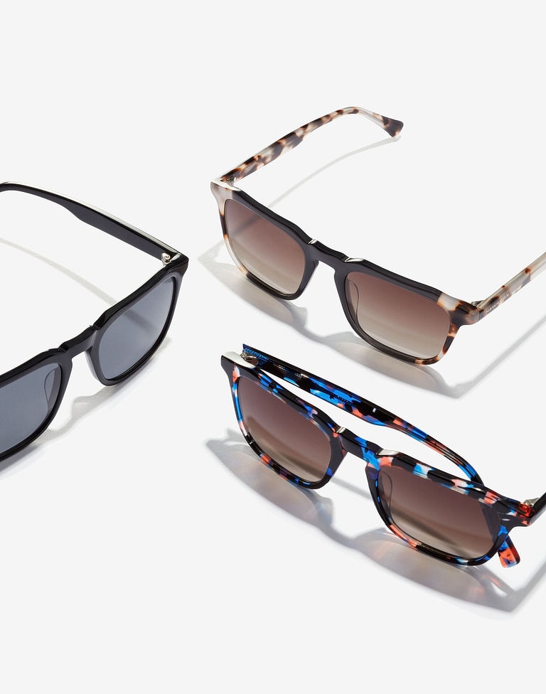 Sunglasses Hawkers LEO BLACK ETERNITY