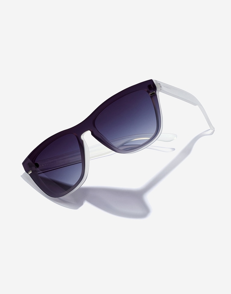 Sunglasses Hawkers ONE DREAM - CRYSTAL GREY