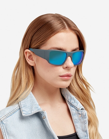 Sunglasses Hawkers 360 - CARBON GREY BLUE