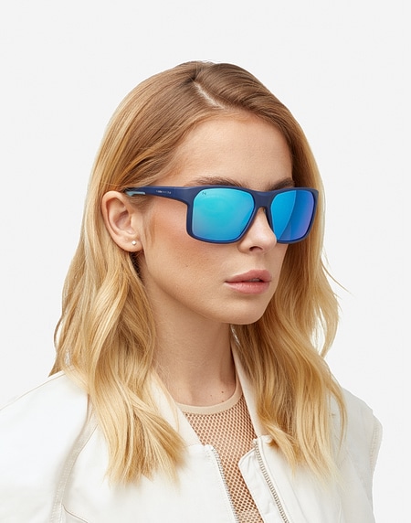 Sunglasses Hawkers TRACK - POLARIZED NAVY CLEAR BLUE