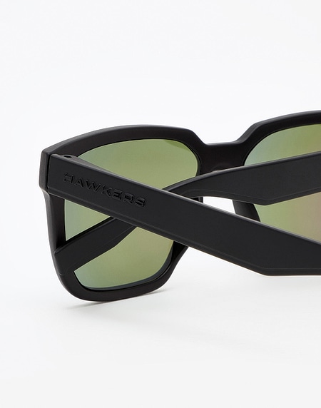 Sunglasses Hawkers CARBON BLACK EMERALD MOTION