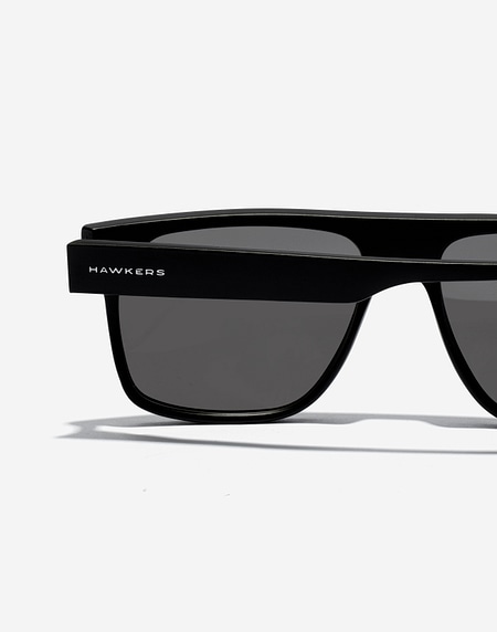 Sunglasses Hawkers CHEEDO - POLARIZED CARBON BLACK