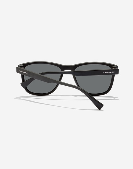 Sunglasses Hawkers ZHANNA - POLARIZED BLACK DARK