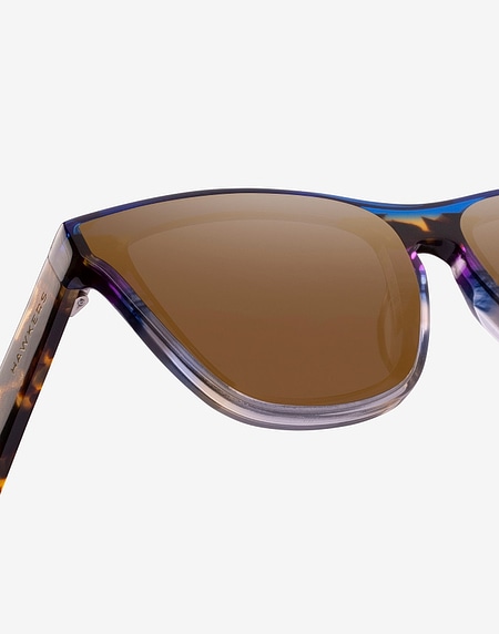 Sunglasses Hawkers CAREY -VEGAS GOLD ONE DOWNTOWN