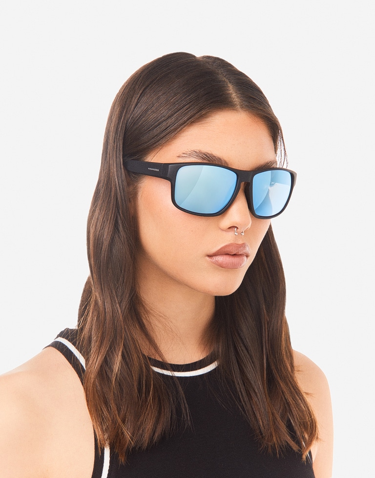 Gafas de sol Hawkers FASTER RAW - BLACK BLUE CHROME
