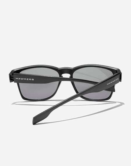 Sunglasses Hawkers CORE RAW - POLARIZED BLACK DARK