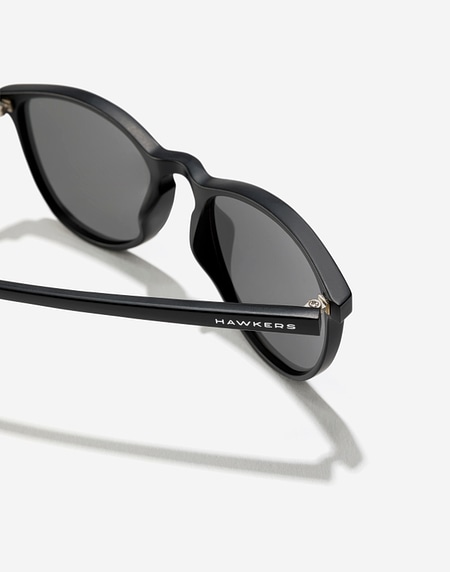 Sunglasses Hawkers OLLIE XS - POLARIZED BLACK DARK