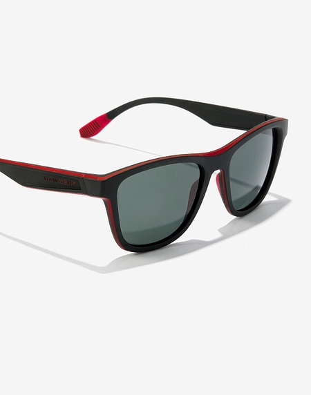 Sunglasses Hawkers ONE SPORT - POLARIZED RED BLACK