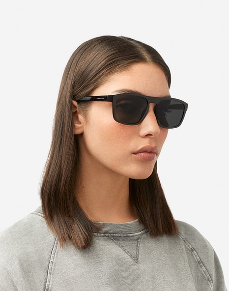 Occhiali da sole Hawkers LION - POLARIZED BLACK DARK